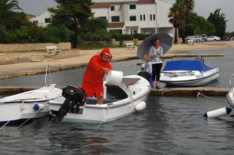 Otok Vir gotovo je potopljen uslijed jakog kišnog i grmljavinskog nevremena koje traje već drugi dan, Photo: Damir Špehar/PIXSELL Otok Vir gotovo je potopljen uslijed jakog kišnog i grmljavinskog nevremena koje traje već drugi dan, Photo: Damir Špehar/PIXSELL