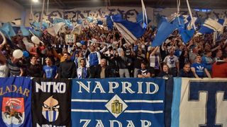 Humanitarno gledanje utakmic Zadar-Cibona (85-84) u Jazinama