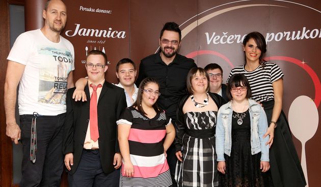 Večera s porukom u organizaciji Viktorije i Dina Rađe za splitsku Udrugu za sindrom Down 21