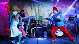 Virske maškare: Nedjelja u znaku zvijezdice Meri, Tota i Tempo Banda