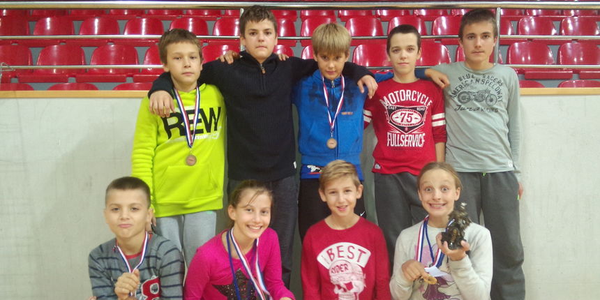 Mladi zadarski judaši osvojili devet odličja na Božićnom tirniru u Splitu Mladi zadarski judaši osvojili devet odličja na Božićnom tirniru u Splitu