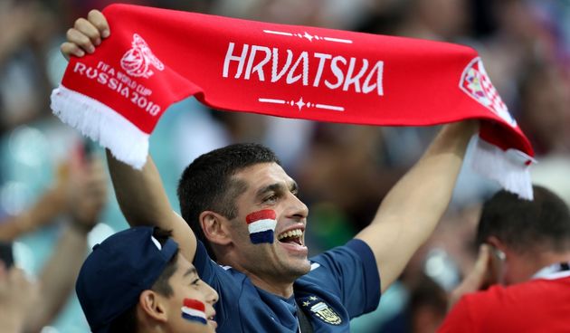 Hrvatski i ruski navijači očekuju početak četvrtfinalne utakmice