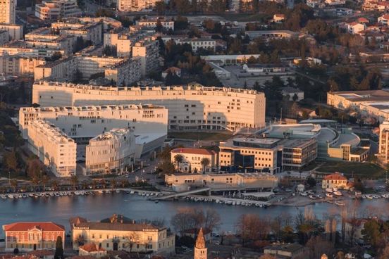 Zadar iz zraka: Zgrade TIZ-a