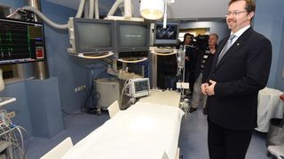 U Općoj bolnici Zadar svečano otvorena nova angio sala donacija dr. Freidoona Ghazija. Foto: Dino Stanin/PIXSELL U Općoj bolnici Zadar svečano otvorena nova angio sala donacija dr. Freidoona Ghazija. Foto: Dino Stanin/PIXSELL