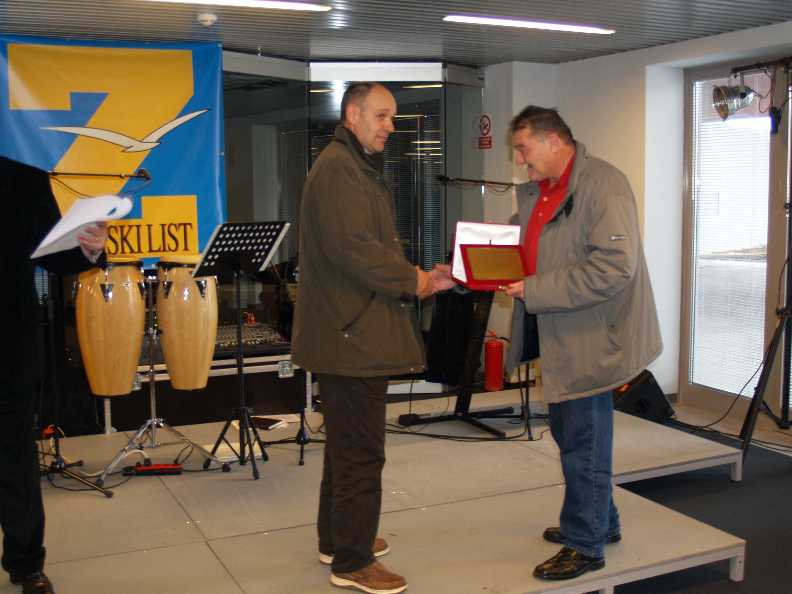 OLYMPUS DIGITAL CAMERA OLYMPUS DIGITAL CAMERA