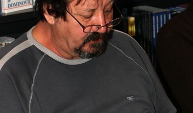 Književna večer grupe ZaPis i gosta Jurice Pavičića (foto: Filip Plazonić)