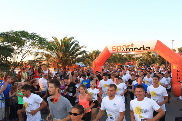 1. Bibinje Summer Run – ulična utrka ulicama Bibinja. Foto. Leo Banić 1. Bibinje Summer Run – ulična utrka ulicama Bibinja. Foto. Leo Banić