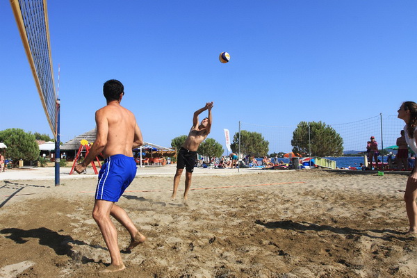 Na plaži Punta u Bibinjama održan 6. Memorijalni turnir u odbojci na pijesku za Tomislav Sikirića – Siku. Foto: Leo Banić Na plaži Punta u Bibinjama održan 6. Memorijalni turnir u odbojci na pijesku za Tomislav Sikirića – Siku. Foto: Leo Banić