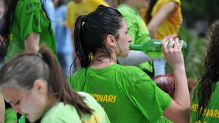 Zadar, 170513. 
Danas su se ucenici zavrsnih razreda zadarskih srednjih skola oprostili od skolskih klupa tradicionalnom Norijadom. 
Uz neizostavni alkohol, pjesmu i prosipanje brasna i jaja po centru grada, nakratko su privukli pozornost prolaznika na se
