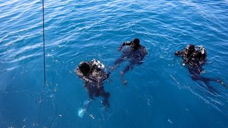 Ekološka manifestacija “Uz more, za more: zelena misija za održivu budućnost Hrvatske” održala se danas na plivarici Škoda koja je jutros u 11 sati isplovila iz zadarske luke Gaženica prema Ugljanu gdje će se provela akcija izvlačenja odbačenih ribarskih Ekološka manifestacija “Uz more, za more: zelena misija za održivu budućnost Hrvatske” održala se danas na plivarici Škoda koja je jutros u 11 sati isplovila iz zadarske luke Gaženica prema Ugljanu gdje će se provela akcija izvlačenja odbačenih ribarskih