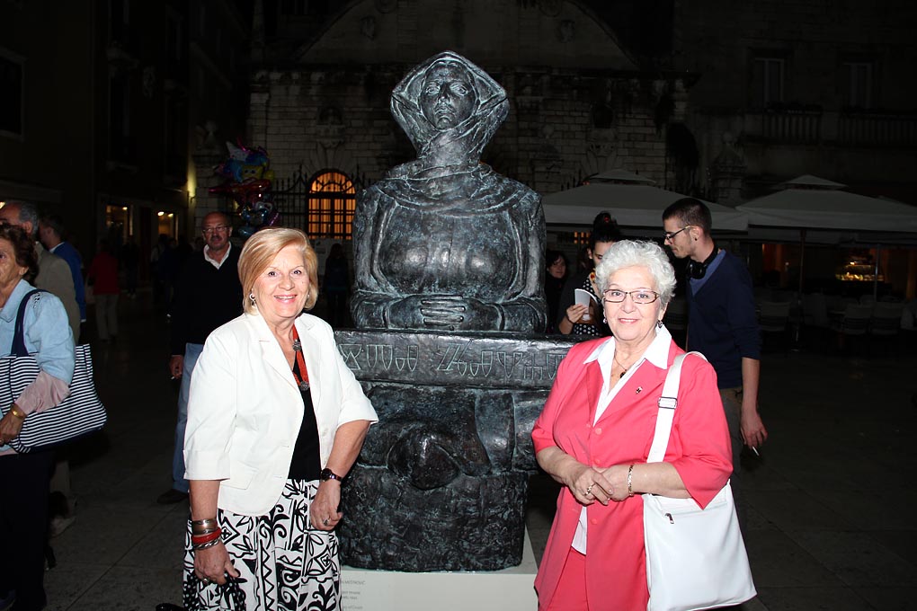 Otvorenje izložbe “Zahvalimo njoj…” Ivana Meštrovića u Gradskoj loži Otvorenje izložbe “Zahvalimo njoj…” Ivana Meštrovića u Gradskoj loži