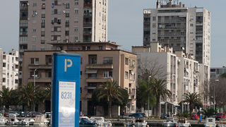 Zadar: Rasvjetni stup završio u moru, foto: Leo Banic