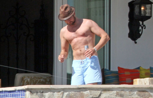 Jennifer Aniston u seksi badiću proslavila 41. rođendan (Jutarnji.hr)