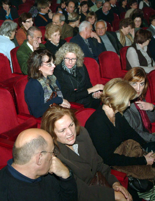 Slovensko mladinsko gledalisce: Zlocin i kazna u HKK Zadar