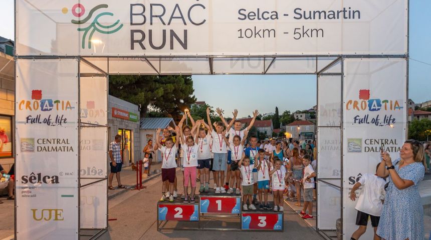 Održana 5. Međunarodna utrka Brač Run Održana 5. Međunarodna utrka Brač Run