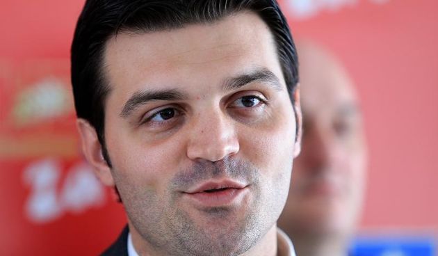 U prostorijama HDSSB-a odrzana je konferencija za medije na kojoj su predstavnic stranke pozvali svoje clanove i simpatizere da u drugom krugu predsjednickih izbora glasuju prema svojoj savjesti. Dragan Vulin. Photo: Davor Javorovic/PIXSELL