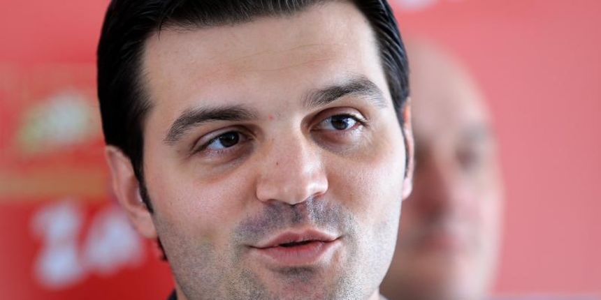 U prostorijama HDSSB-a odrzana je konferencija za medije na kojoj su predstavnic stranke pozvali svoje clanove i simpatizere da u drugom krugu predsjednickih izbora glasuju prema svojoj savjesti. Dragan Vulin. Photo: Davor Javorovic/PIXSELL