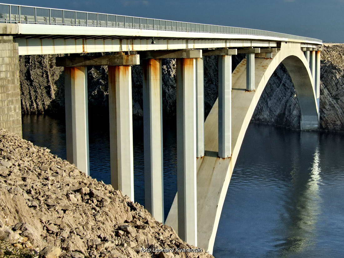 Blagdanski đir po Pagu 1. studenog 2013.  foto: Leonard Kvarantan