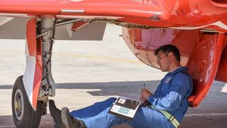 Akrobatska skupina “Red Arrows” Royal Air Forcea u posjeti Zračnoj bazi u Zemuniku Akrobatska skupina “Red Arrows” Royal Air Forcea u posjeti Zračnoj bazi u Zemuniku