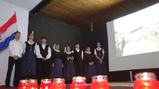 Bibinje: Predstavljena knjiga “Bitka za Vukovar” Damira Plavšića. Foto: Leo Banić Bibinje: Predstavljena knjiga “Bitka za Vukovar” Damira Plavšića. Foto: Leo Banić