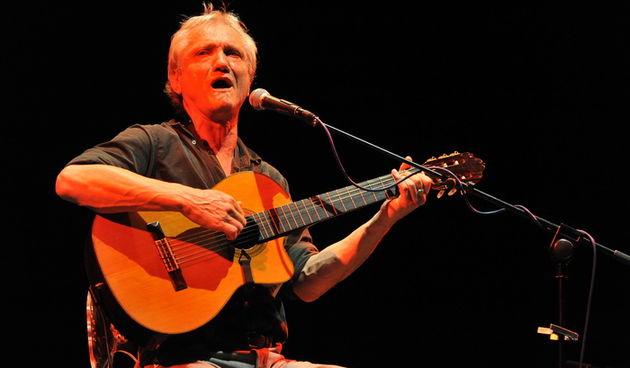 Zadar, 100513
Veceras je u Hrvatskom narodnom kazalistu nastupio Darko Rundek sa svojim bendom Cargo triom.
Foto: Luka Gerlanc / CROPIX