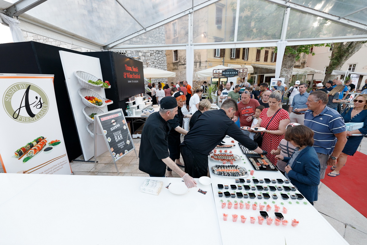 Prva večernja “fešta od rib'” Tuna, Sushi & Wine Festivala
