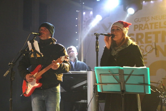 Vir: Božićna fešta uz Dražena Zečića Zeku Vir: Božićna fešta uz Dražena Zečića Zeku