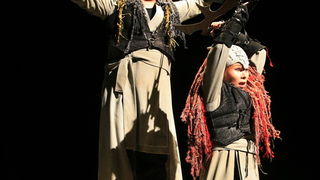 Rijeka, 250212.
U organizaciji muzeja starih racunala Peek & Poke u Hrvatskom kulturnom domu (HKD) na Susaku prikazana je prva klingonska opera na svijetu u izvedbi nizozemskog teatra Zeebelt. Opera pod nazivom U na jeziku je Klingonaca, izmisljenog ratni Rijeka, 250212.
U organizaciji muzeja starih racunala Peek & Poke u Hrvatskom kulturnom domu (HKD) na Susaku prikazana je prva klingonska opera na svijetu u izvedbi nizozemskog teatra Zeebelt. Opera pod nazivom U na jeziku je Klingonaca, izmisljenog ratni