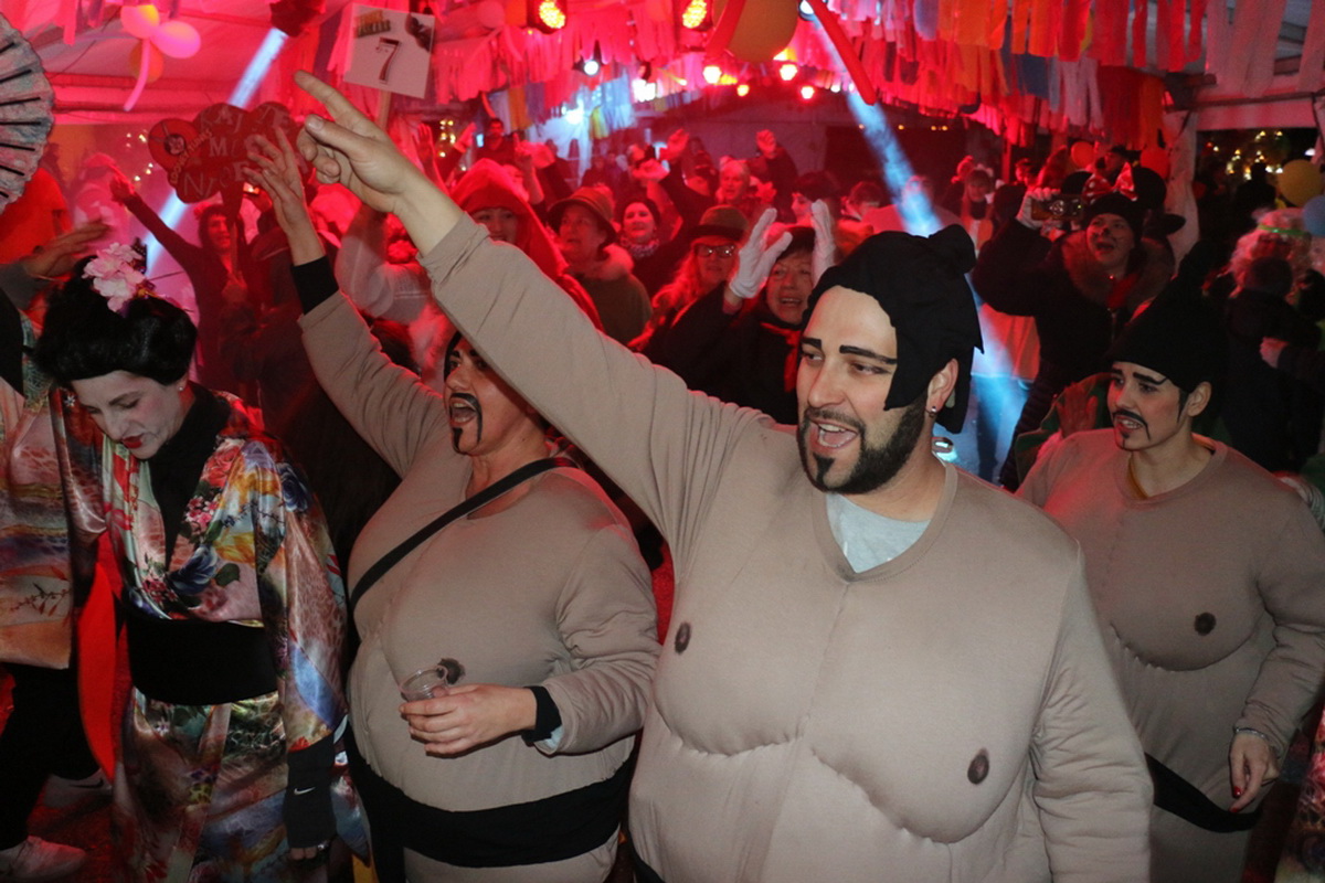 Virske maškare 2018: Defile maškaranih skupina i fešta uz “Koktelse”