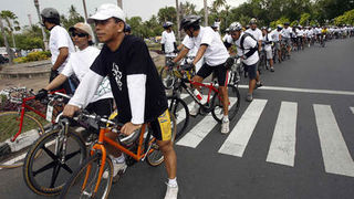 Image 1195785 (auto) Image 1195785 (auto)