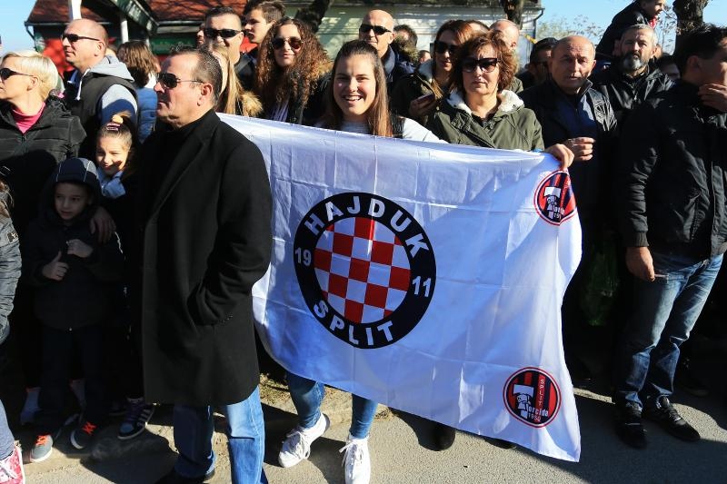 Image 380795 (auto) Image 380795 (auto)