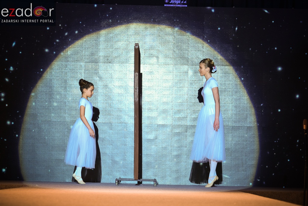 10. Festival vjenčanja: Modna revija vjenčanica i revija cvijeća 10. Festival vjenčanja: Modna revija vjenčanica i revija cvijeća