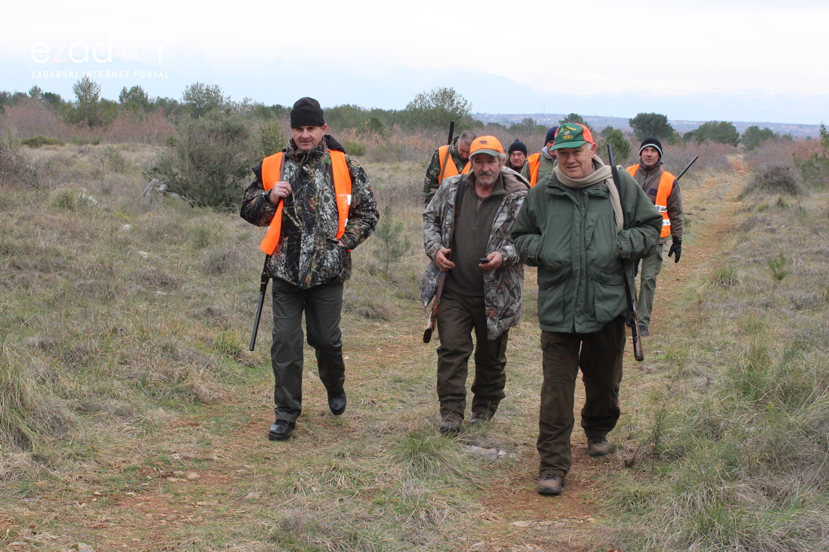 Lovci “Diane” kod Crnog odstrijelili  trinaest lisica i osam čagljeva
