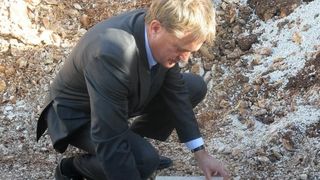 U ulici Ive Masine (Mjesni odbor Crvene kuce) gradonacelnik Bozidar Kalmeta sa suradnicima polozio je kamen temeljac. Time je svecano obiljezeni pocetak gradnje socijalnih stanova po modelu programa POS. Photo: Dino Stanin/PIXSELL