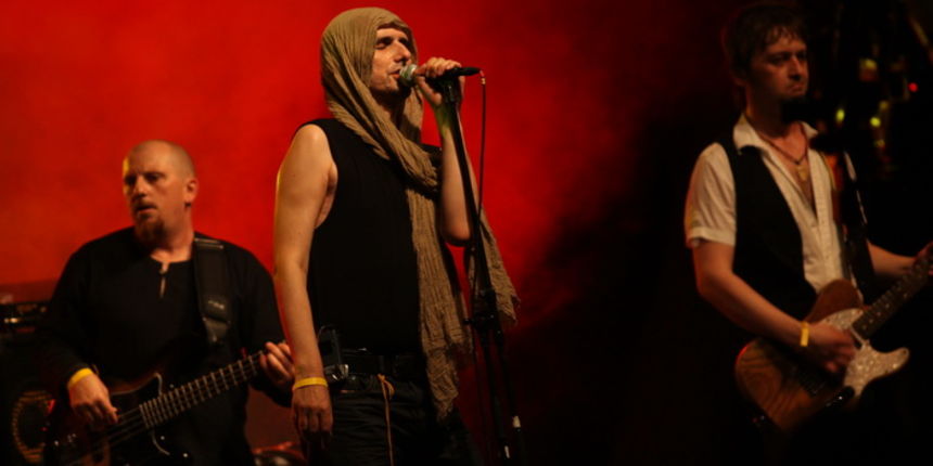 Zadar, 230612.
Drugu vecer 2.JUMF festivala koji se odrzava u Zadru na Kapetanskom, nastupili su Goran Bare i Majke. U nastupu vinkovacke grupe uzivala je mnogobrojna publika.
Foto: Andrija Lucic / CROPIX Zadar, 230612.
Drugu vecer 2.JUMF festivala koji se odrzava u Zadru na Kapetanskom, nastupili su Goran Bare i Majke. U nastupu vinkovacke grupe uzivala je mnogobrojna publika.
Foto: Andrija Lucic / CROPIX