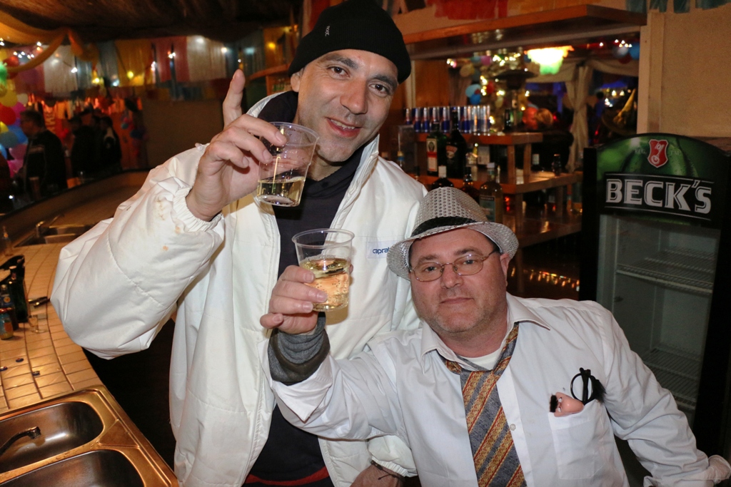 Virske maškare: Nedjelja u znaku zvijezdice Meri, Tota i Tempo Banda