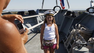 Zadar, 050810.
Brod Hrvatske ratne mornarice Andrija Mohorovcic na vezu u zadarskoj luci otvoren je za gradjane koji ga mogu razgledati, od 8 do 12 sati.
Foto: Jure Miskovic / CROPIX