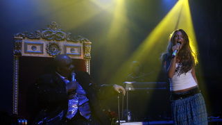 Pula, 130810.
Joss Stone i Solomon Burke odrzali koncert u pulskoj areni. Dvoje velikana soul glazbe, odlicni glazbenici sasvim razlicitih generacija, mlada Britanka Joss Stone ima 23 godine a americka soul legenda Solomon Burke navrsava 70.
Foto: Goran S Pula, 130810.
Joss Stone i Solomon Burke odrzali koncert u pulskoj areni. Dvoje velikana soul glazbe, odlicni glazbenici sasvim razlicitih generacija, mlada Britanka Joss Stone ima 23 godine a americka soul legenda Solomon Burke navrsava 70.
Foto: Goran S