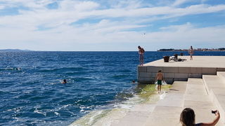 Prekrasno subotnje poslijepodne na zadarskoj rivi. Foto: Mladen Malik