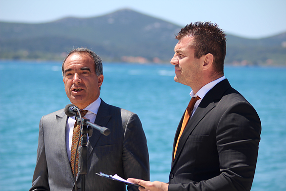 Svečanost polaganja J. Y. Costeau memorijalne ploče na Morskim orguljama