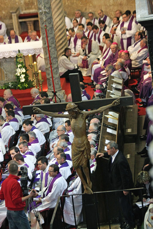 Posljednji ispraćaj nadbiskupa Ivana Prenđe (foto: Marin Gospić)