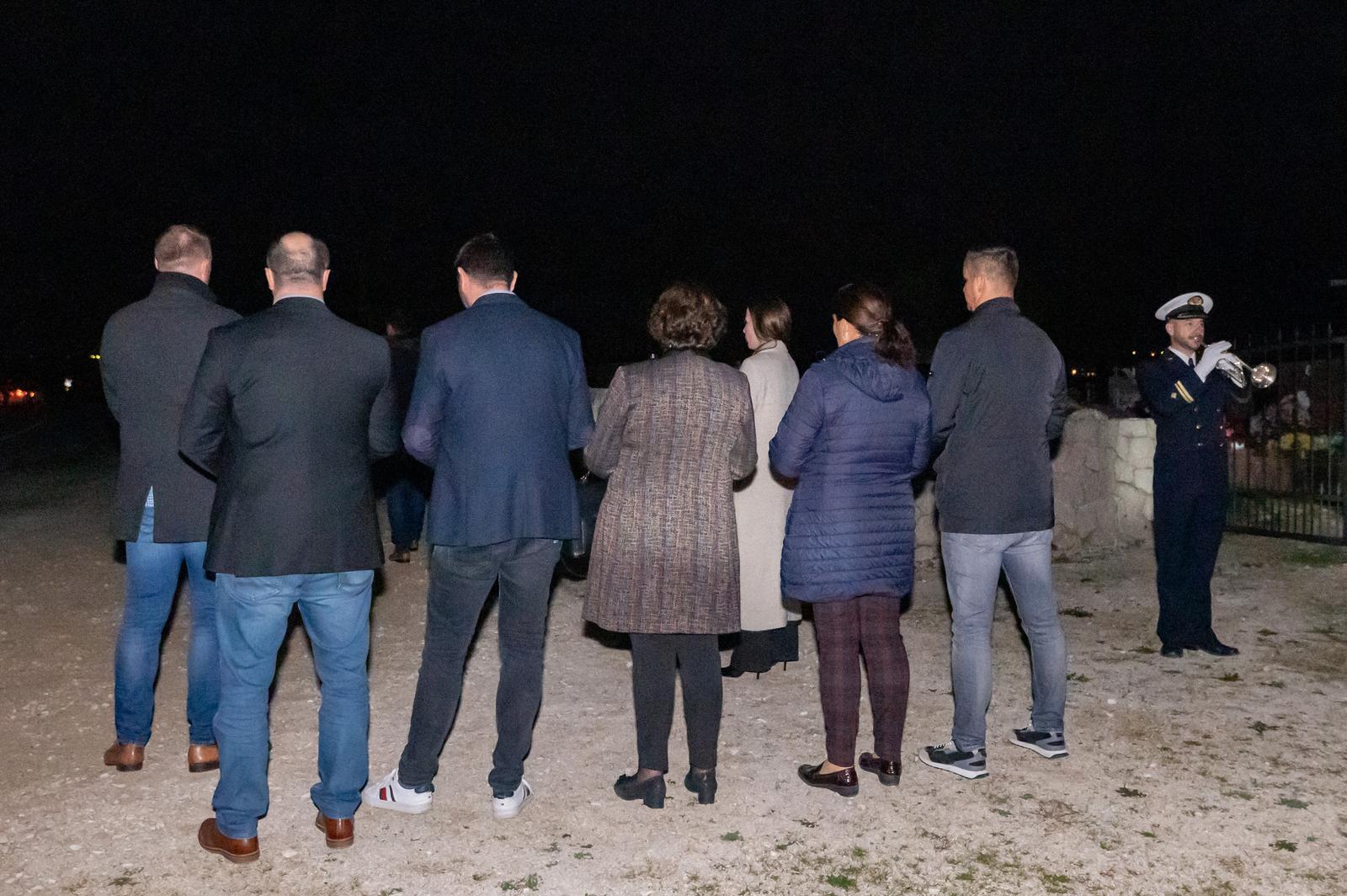 Andrej Plenković obilježio Dan sjećanja u Škabrnji Andrej Plenković obilježio Dan sjećanja u Škabrnji