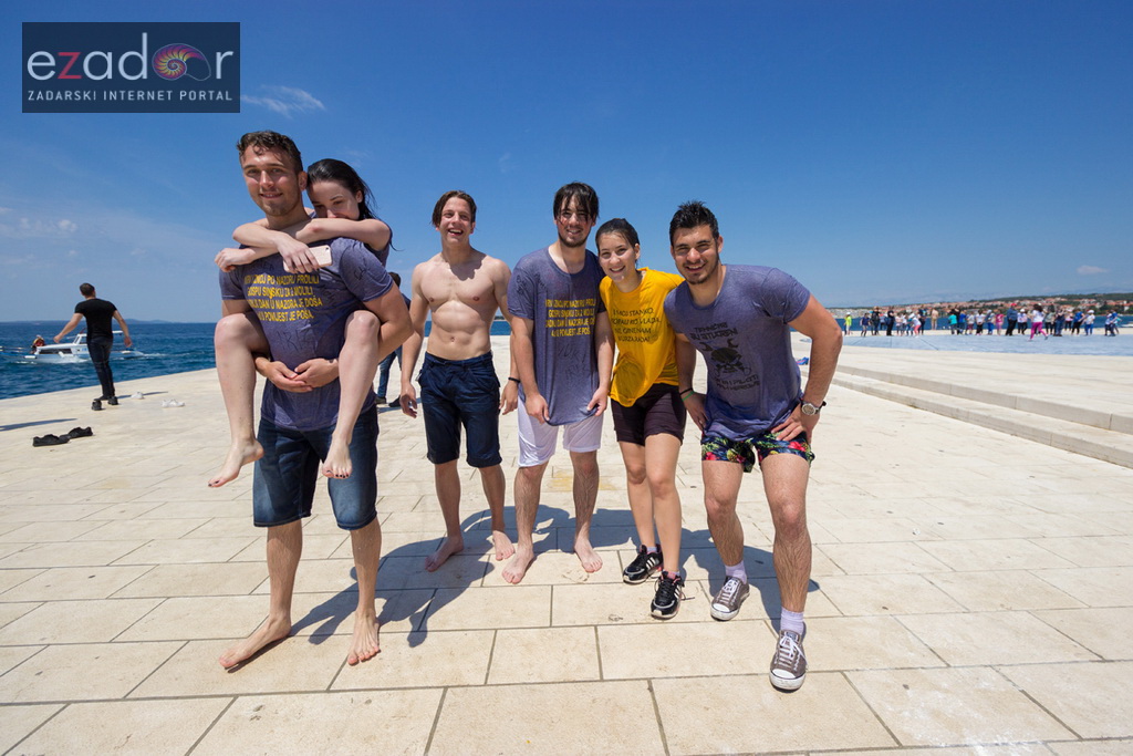 Ludijada zadarskih maturanata na Pozdravu suncu i Morskim orguljama