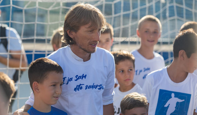 Luka Modrić posjetio HNK Zadar i družio se s djecom u Školi nogmeta