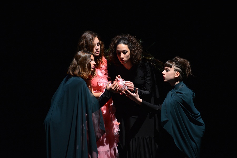 Premijera predstave “U sjeni” udruge “Igrajmo se” Premijera predstave “U sjeni” udruge “Igrajmo se”