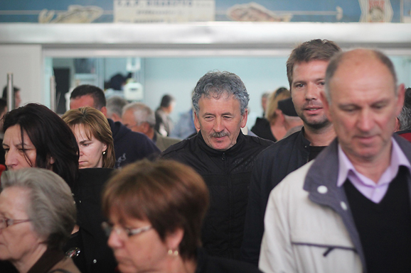 Đir po pešakariji 6. travnja 2012. (foto:Saša Čuka) Đir po pešakariji 6. travnja 2012. (foto:Saša Čuka)