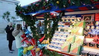 Paljenjem prve adventske svijeće i prigodnim zabavnim programom započela manifestacija Advent na otoku Viru