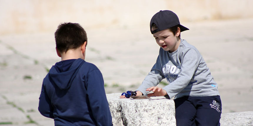 Đir po gradu 20. travnja 2010. Djeca, dječak (Foto:Saša Čuka) Đir po gradu 20. travnja 2010. Djeca, dječak (Foto:Saša Čuka)