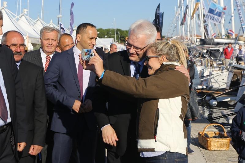 Biograd Na Moru: Ivo Josipović posjetio 16. međunarodni nautički sajam Biograd Boat Show, foto: Filip Brala/PIXSELL Biograd Na Moru: Ivo Josipović posjetio 16. međunarodni nautički sajam Biograd Boat Show, foto: Filip Brala/PIXSELL