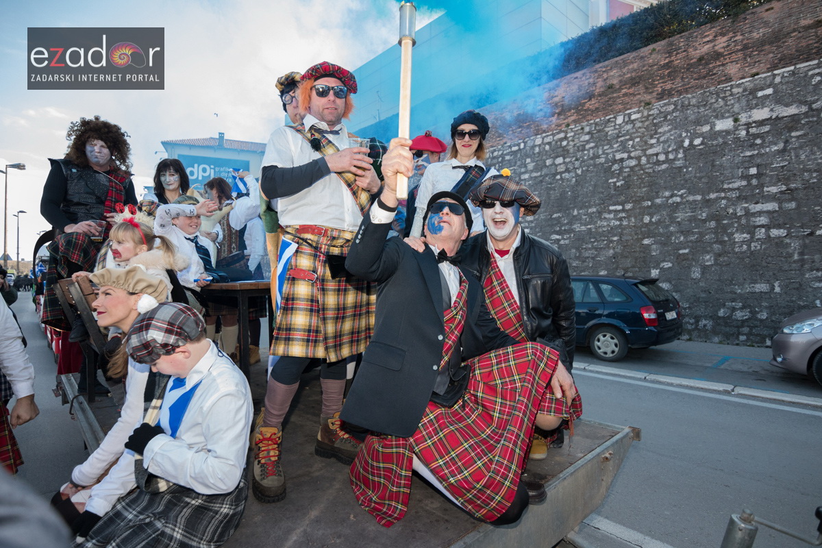 Zadarski karneval 2018: Povorka maškaranih skupina od Gradskih vrata preko Foruma do Narodnog trga Zadarski karneval 2018: Povorka maškaranih skupina od Gradskih vrata preko Foruma do Narodnog trga